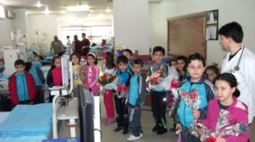 &Ouml;zel Sema Koleji Sağlık &Ccedil;alışanlarının Bayramını Kutladı