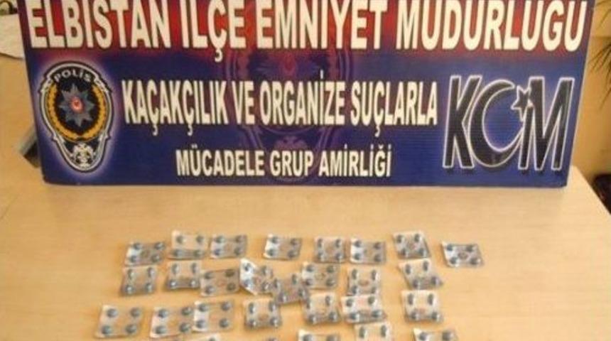 Elbistan&rsquo;da 3 Bin 693 Paket Ka&ccedil;ak Sigara Ele Ge&ccedil;irildi