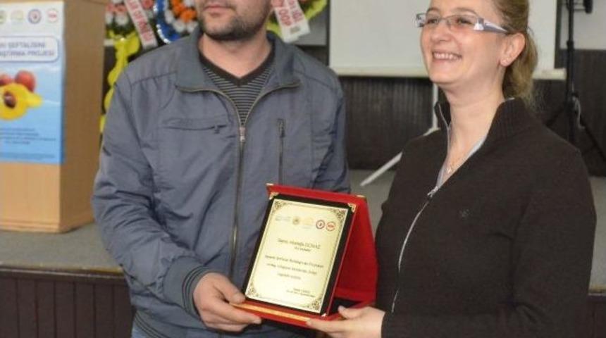 İhlas Haber Ajansı&rsquo;na Teşekk&uuml;r Plaketi