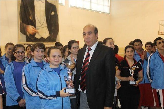 Badminton Kupaları Sahiplerini Buldu