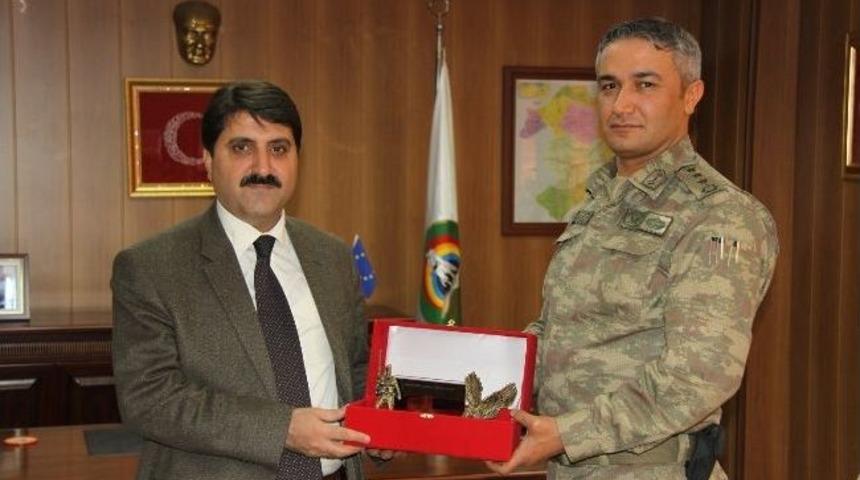 Bing&ouml;l İl Jandarma Komutanı Yaşar, Belediye Başkanı Atalay&rsquo;ı Ziyaret Etti
