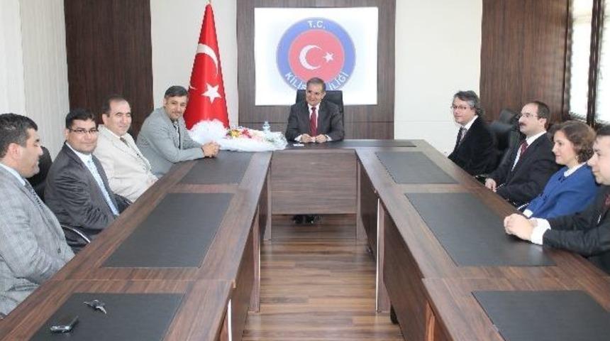 Doktorlar, 14 Mart Tıp Bayramı Nedeniyle Vali Tapsız'ı Ziyaret Etti