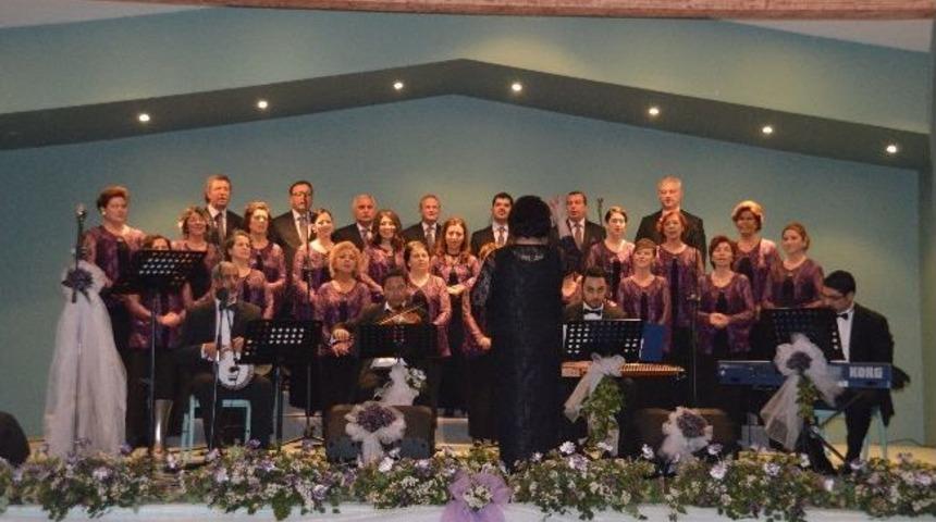 Marmaris'te Yeşil &Ccedil;am Konseri Tam Not Aldı