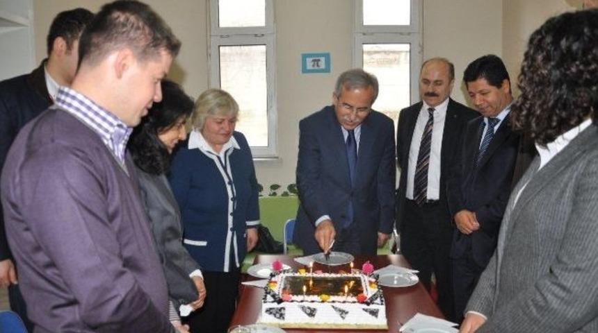 B&uuml;'de Pi Sayısı G&uuml;n&uuml; Kutlandı