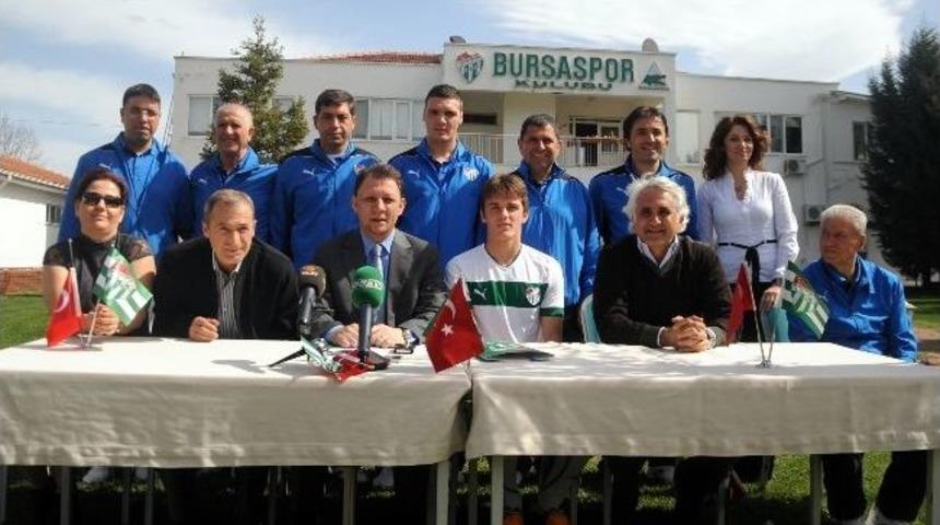 Bursaspor&rsquo;da Ertuğrul Ersoy İmzayı Attı