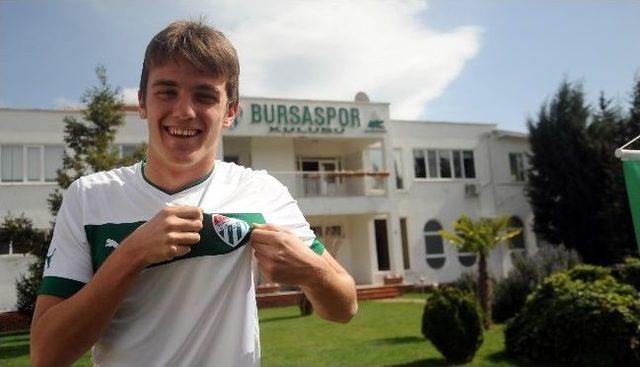 Bursaspor’da Ertuğrul Ersoy İmzayı Attı