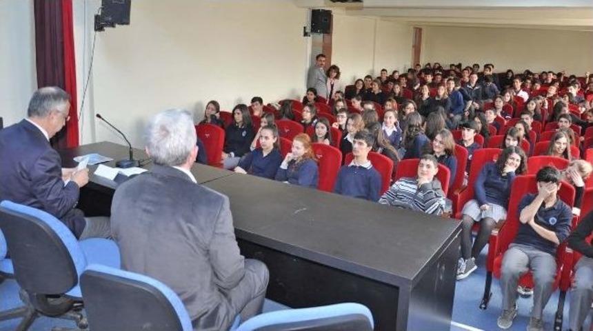 Anıl &Ouml;ğrencilerle Buluştu