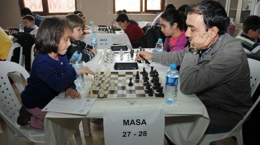 &Ccedil;anakkale Şehitleri Anısına Satran&ccedil; Turnuvası