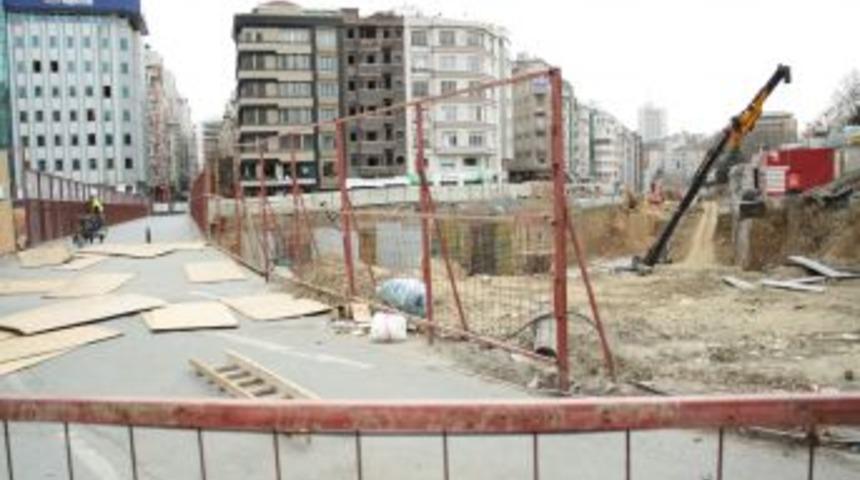 Taksim'e Yeni Yaya Yolu