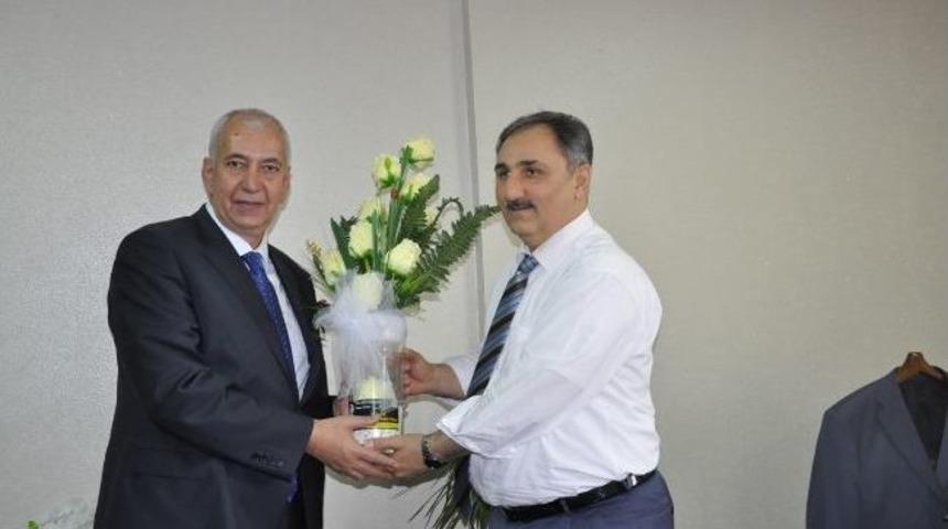 Toroslar Belediyesi&rsquo;nden Sağlık &Ccedil;alışanlarına &Ccedil;i&ccedil;ek