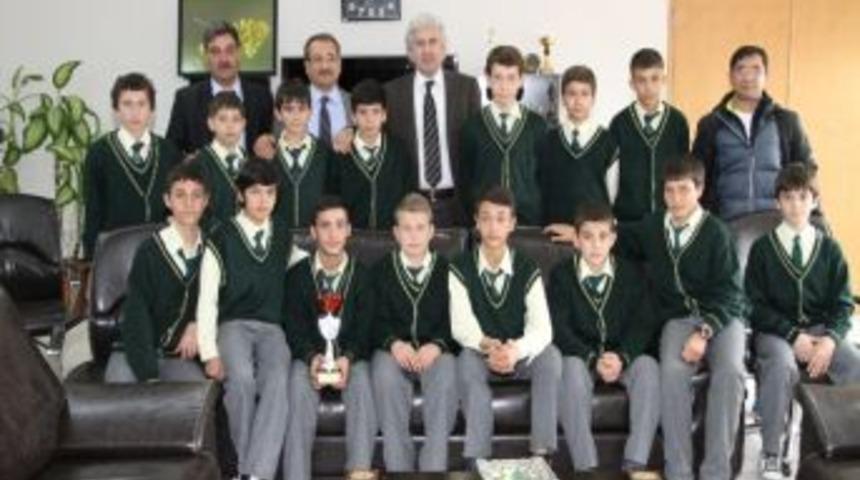 İl Birincisi Futbol Takımından Başkan Hızlı&rsquo;ya Ziyaret