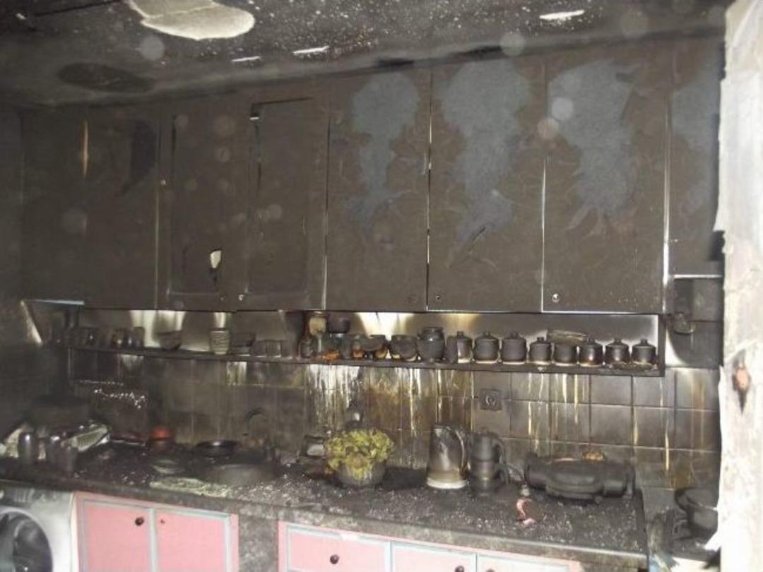 Evi Kullanılamaz Hale Getiren Yangın Kendi Kendine S&ouml;nd&uuml;