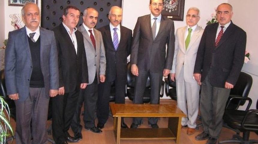 B&uuml;ro Memur Sen Y&ouml;neticileri Ak Parti&rsquo;yi Ziyaret Etti