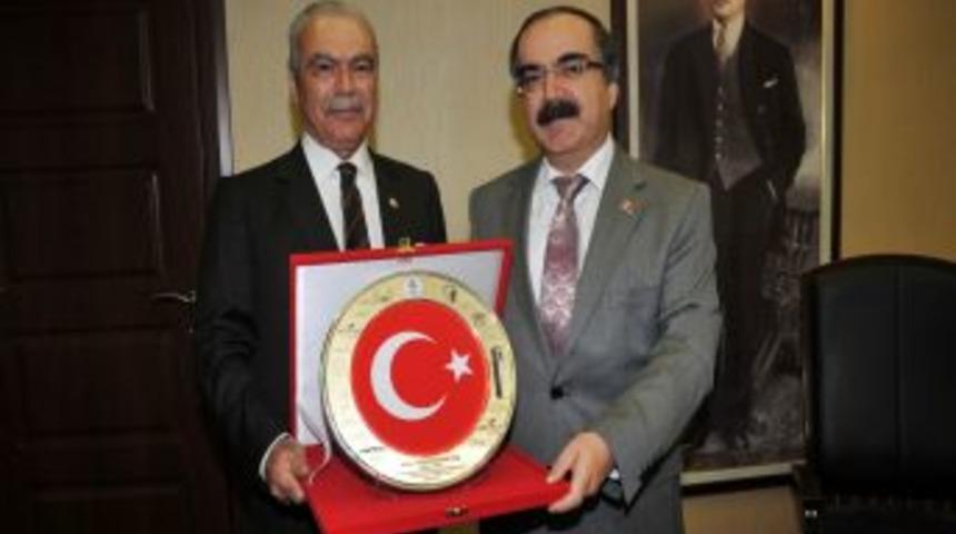 Toros Dernekleri Federasyonu Y&ouml;neticileri Vali Coş&rsquo;u Ziyaret Etti