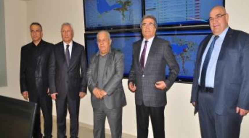 İzmir'de 'Sarı Teknoloji' Ile Taksiciler Ve Yolcuları Emniyette Olacak