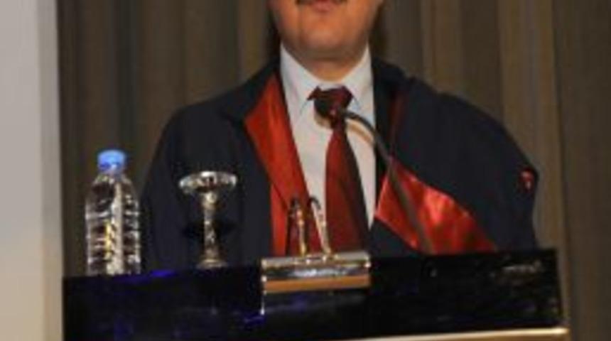 Prof. Dr. G&uuml;ven: Hasta Hekimden Değil Hastanenin G&uuml;zel Odalarından Bahseder Oldu