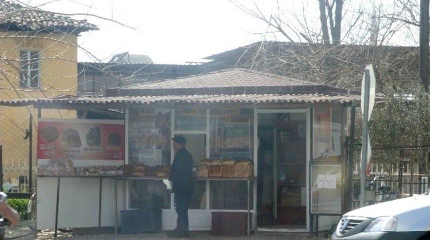 &Ouml;demiş'te Fırıncıların Rekabeti Ekmeği Ucuzlattı