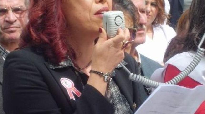 Manisa'da Sağlık&ccedil;ılar Tıp Bayramında Y&uuml;r&uuml;y&uuml;ş D&uuml;zenledi