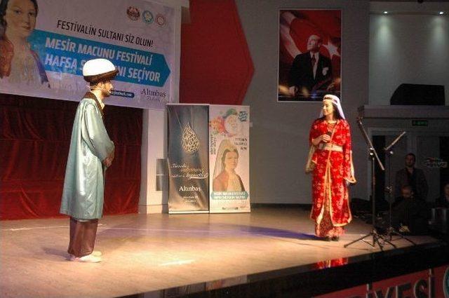 Mesir Macunu Festivali'nin Hafsa Sultan Ve Nedimeleri Seçildi