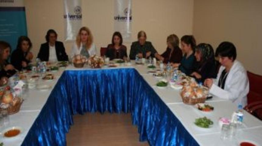 İş Kadınlarından Tıp Bayramı Ziyareti