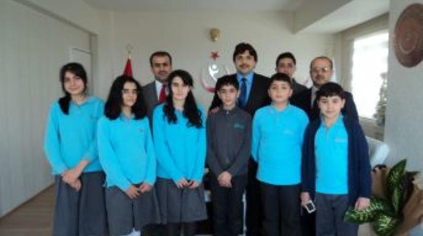 G&uuml;zide Hanım Koleji &Ouml;ğretmen Ve &Ouml;ğrencileri Doktorları Ziyaret Etti