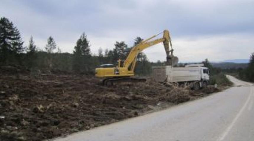 Eflani&ndash;Pınarbaşı Arasındaki Yol Yapım &Ccedil;alışmaları Yeniden Başladı