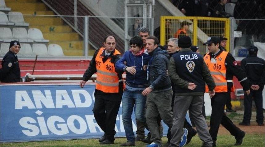 Emin Kar&rsquo;dan Taraftara &Ccedil;ağrı