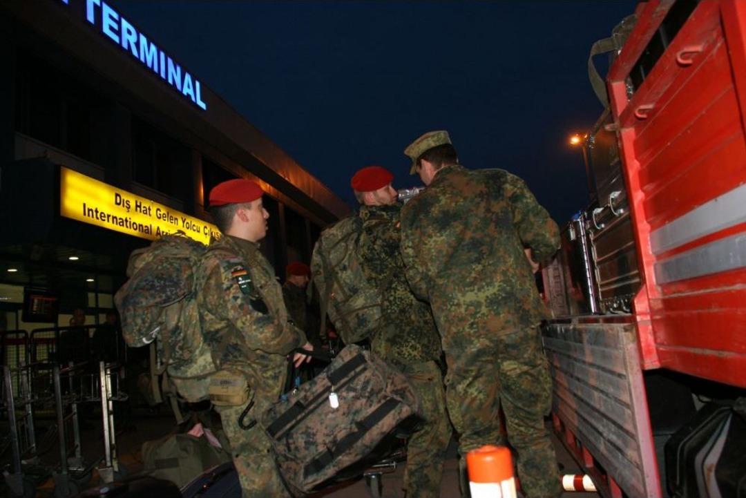 Alman Askerler, Afganistan'daki Askeri Malzemenin Sevki I&ccedil;in Trabzon'da