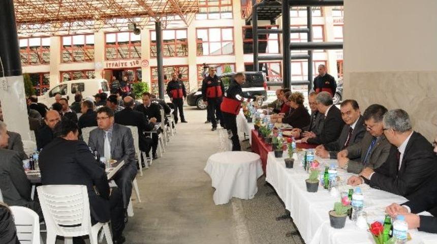 İtfaiye Teşkilatı&rsquo;ndan Başkan Erg&uuml;n&rsquo;e Zam Teşekk&uuml;r&uuml;