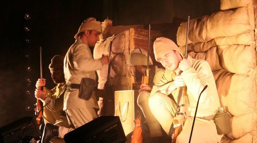 &lsquo;Bir Hilal Uğura&rsquo; Adlı Tiyatro Oyunu B&uuml;y&uuml;k Ilgi G&ouml;rd&uuml;