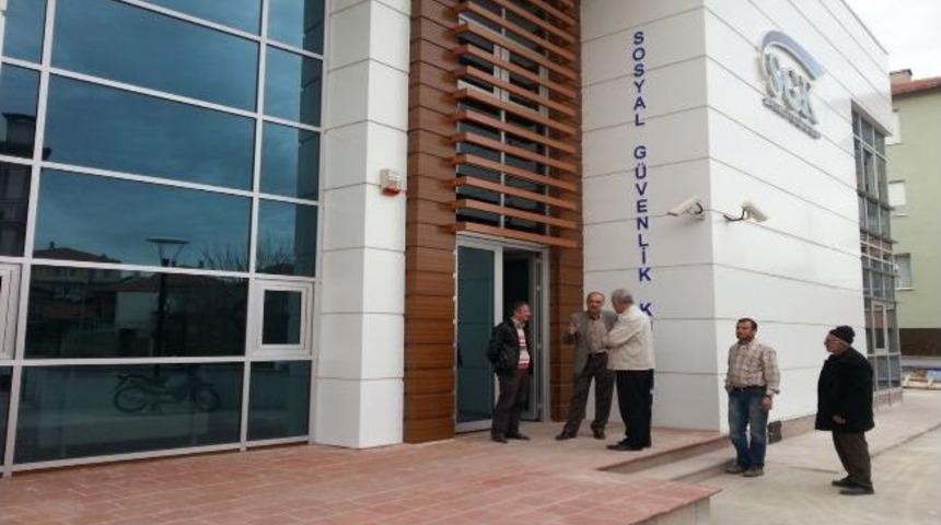 Kula Sgk Nisan'da Yeni Binasına Taşınıyor