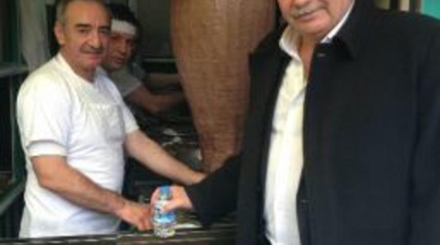 Nuri Al&ccedil;o'dan Sanat&ccedil;ı Arkadaşlarına Tepki