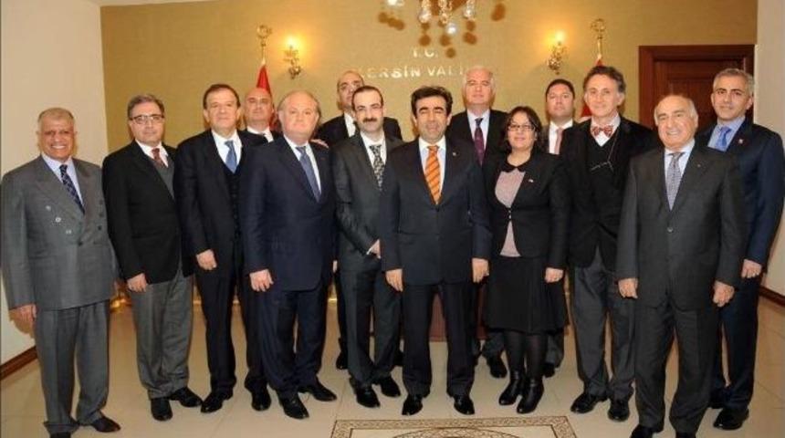 G&uuml;zeloğlu, Fahri Konsoloslarla G&ouml;r&uuml;şt&uuml;