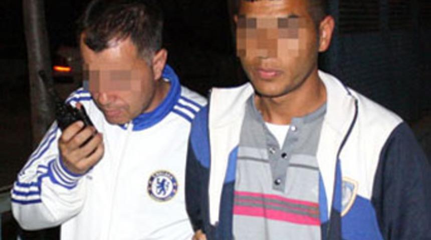 Bileklerini keserek gasp etti