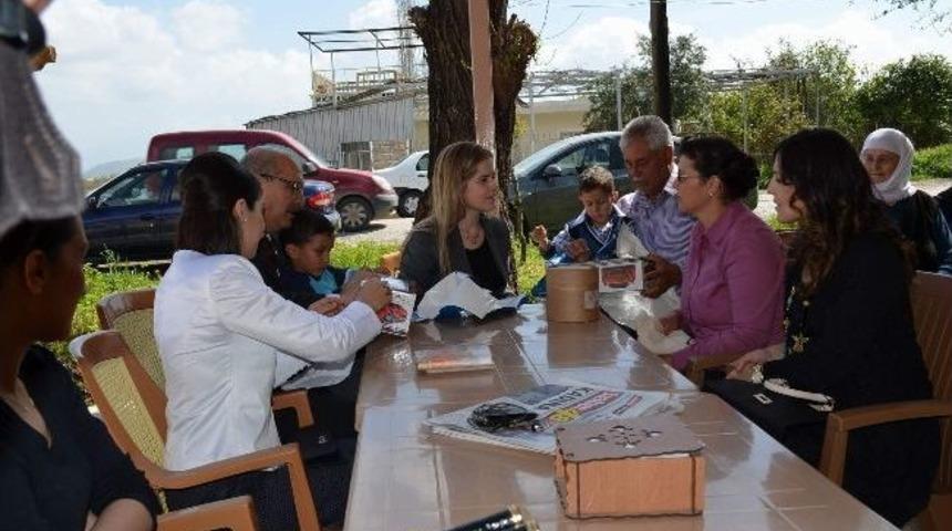 Vali Fatih Şahin&rsquo;in Eşinden Koruyucu Aileyi Ziyaret