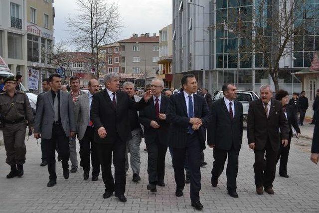 Vali Yerlikaya Kaymakam’a Yer Aradı