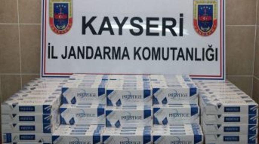 Yolcunun Valizinden Ka&ccedil;ak Sigara &Ccedil;ıktı