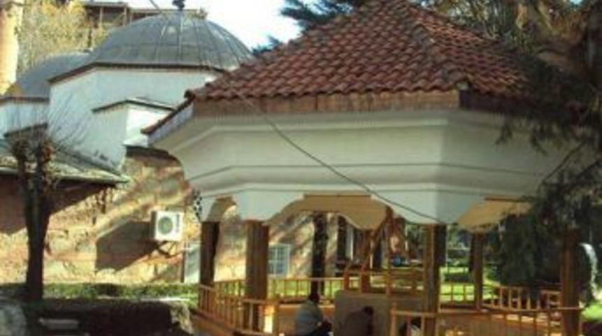 Tarihi Şeyh Yavsi Camii'nin &Ccedil;evresi Yeniden D&uuml;zenlenecek