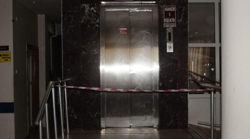 Arızalı Asans&ouml;r, Hastalarla Hastane Y&ouml;neticilerini Karşı Karşıya Getiriyor