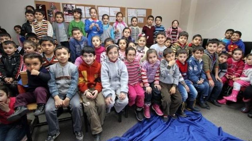 Minikler Tiyatroyla Tanıştı