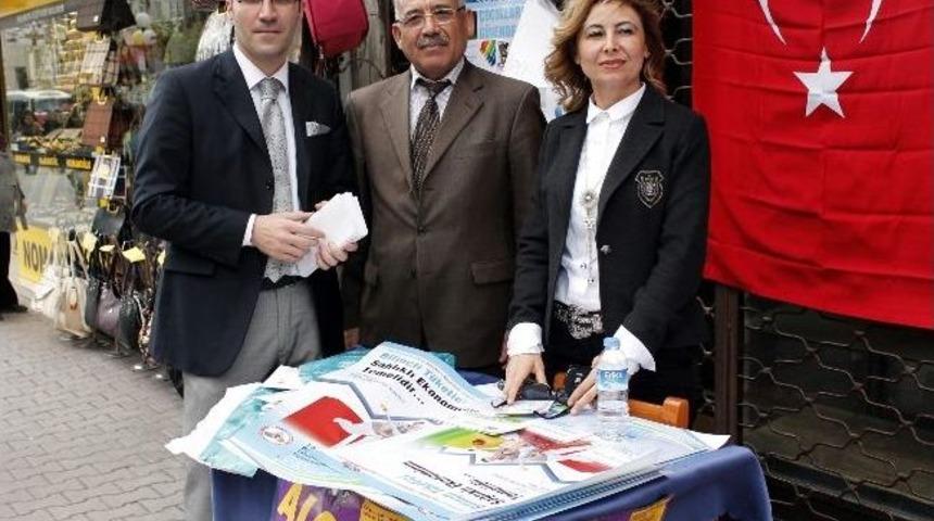 T&uuml;keticiler Stantlarda Bilgilendiriliyor