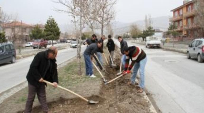 Park Bah&ccedil;eler M&uuml;d&uuml;rl&uuml;ğ&uuml; &Ccedil;alışmalarına Start Verdi