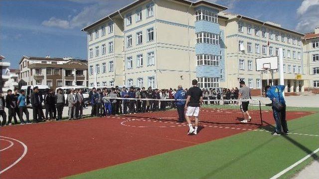 Futbol Tenisi Yalova'da Yaygınlaşıyor