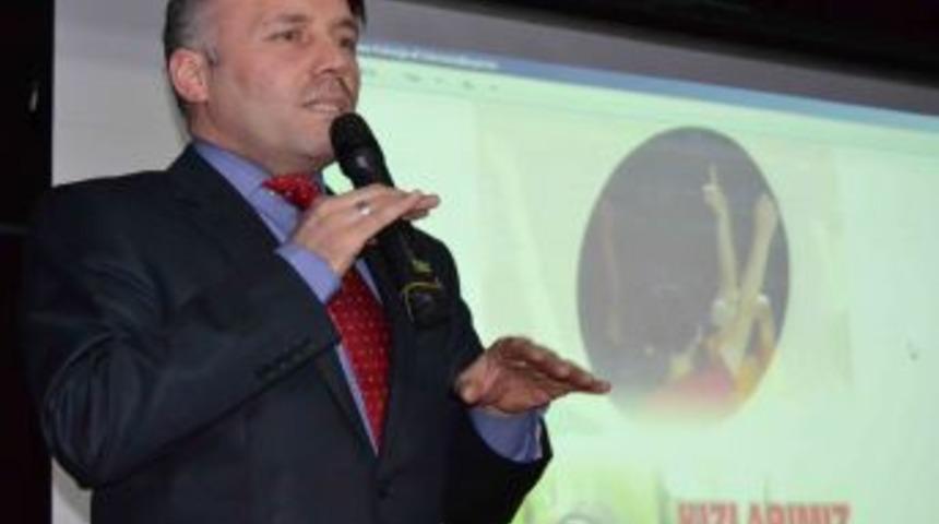 'Aile Fertleri Birbirlerini Kalpten Dinlemeli Ve Anlamaya &Ccedil;alışmalı'