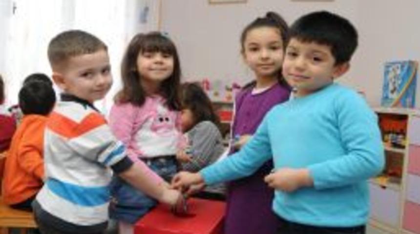 Antalya'da Kreş &Ouml;ğrencileri 8 Kilogram Atık Pil Topladı