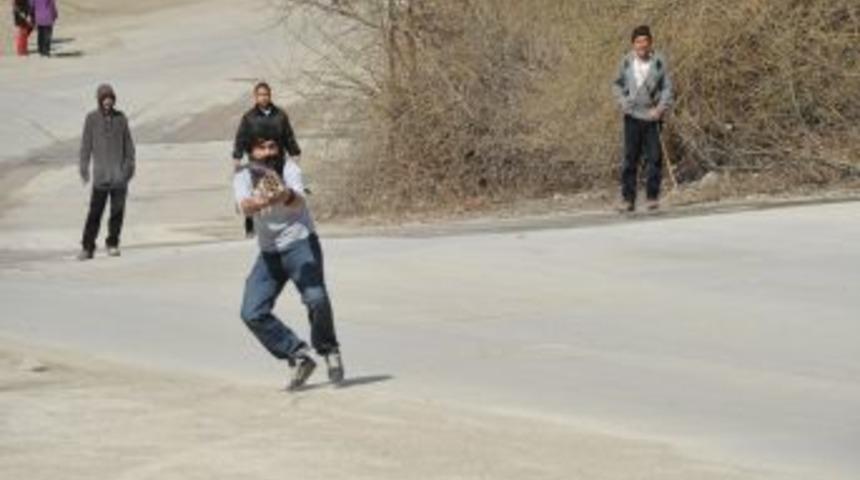 Ankara Dikmen Vadisi'nde D&uuml;n &Ccedil;ıkan Olaylar Nedeniyle 20 Kişi G&ouml;zaltına Alındı
