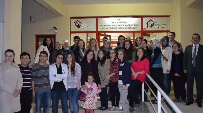 D&uuml;zce G&ouml;n&uuml;l El&ccedil;ileri Fehmi &Ouml;ney Sevgi Evlerini Ziyaret Etti