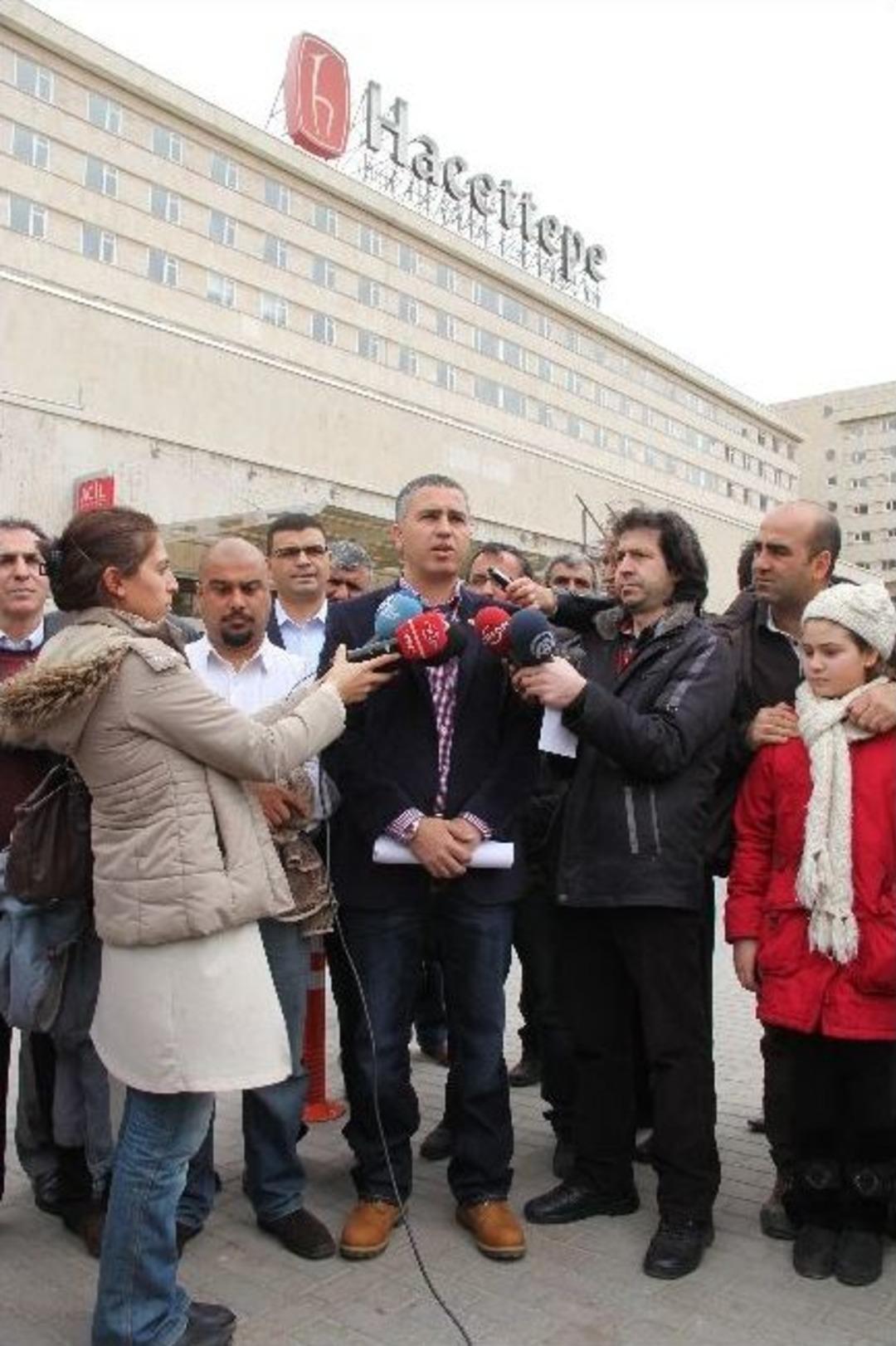 Yaralanan Kameramana Meslektaşlarından Destek