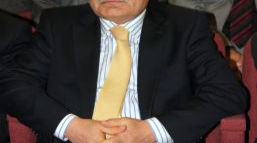 'Anayasa S&uuml;recinde Taraflar Kırmızı &Ccedil;izgilerinin Bir Adım Gerisinde Durmalı'