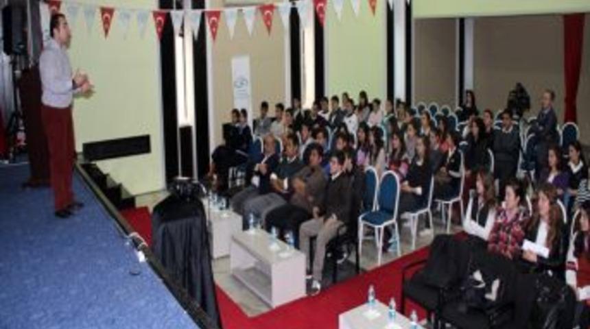 Kemer'de &Ouml;ğrencilere YGS Motivasyon Semineri D&uuml;zenlendi